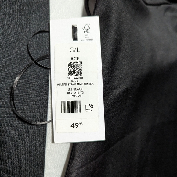 Dynamite Dress - Picture 2 of 3